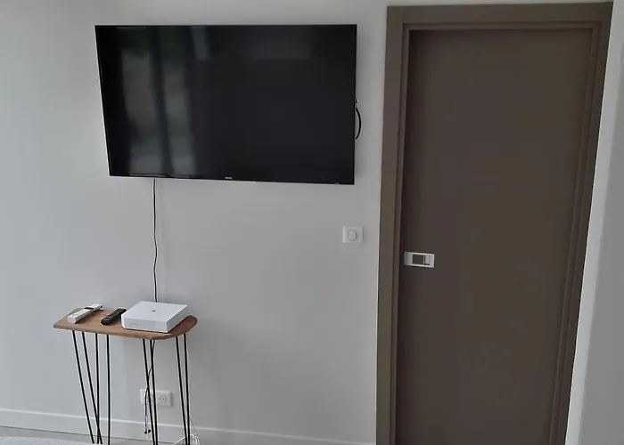 B. * La Baule-Escoublac